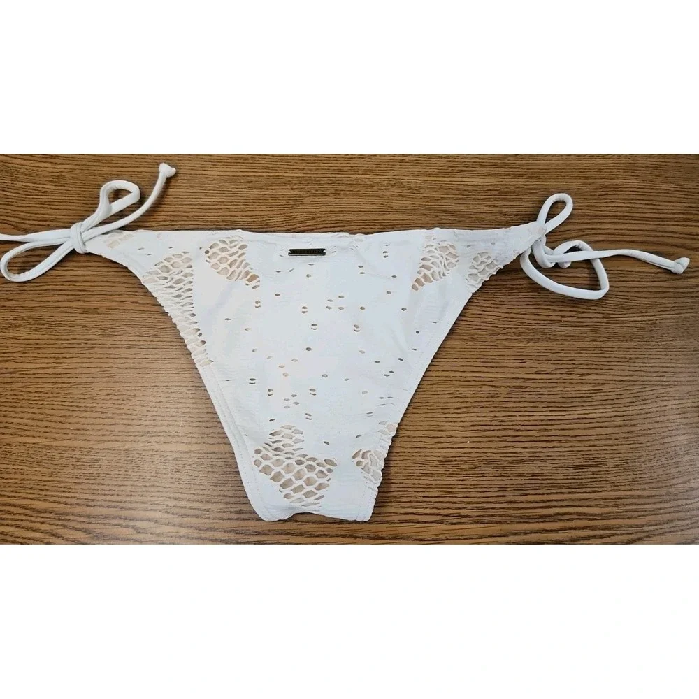BILLABONG‎ MAYA BAY LOWRIDER STRING BIKINI SWIM BOTTOMS Cream Lace NWT